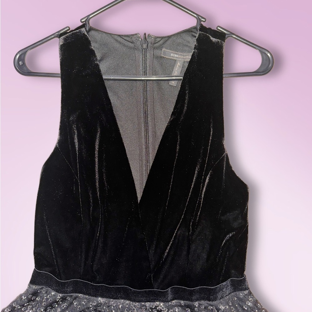 BCBGMaxAzria gorgeous evening dress, in excellent condition.